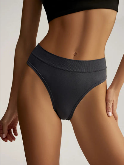 Seamless Plus Size Women's Panties – High Stretch Mid Waist Breathable Ribbed Briefs